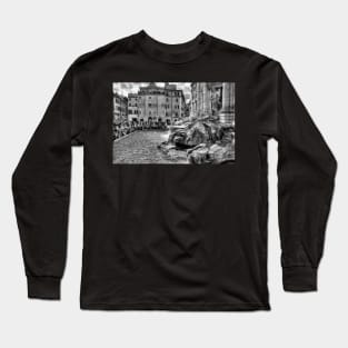 Trevi Fountain Crowd, Black And White Long Sleeve T-Shirt